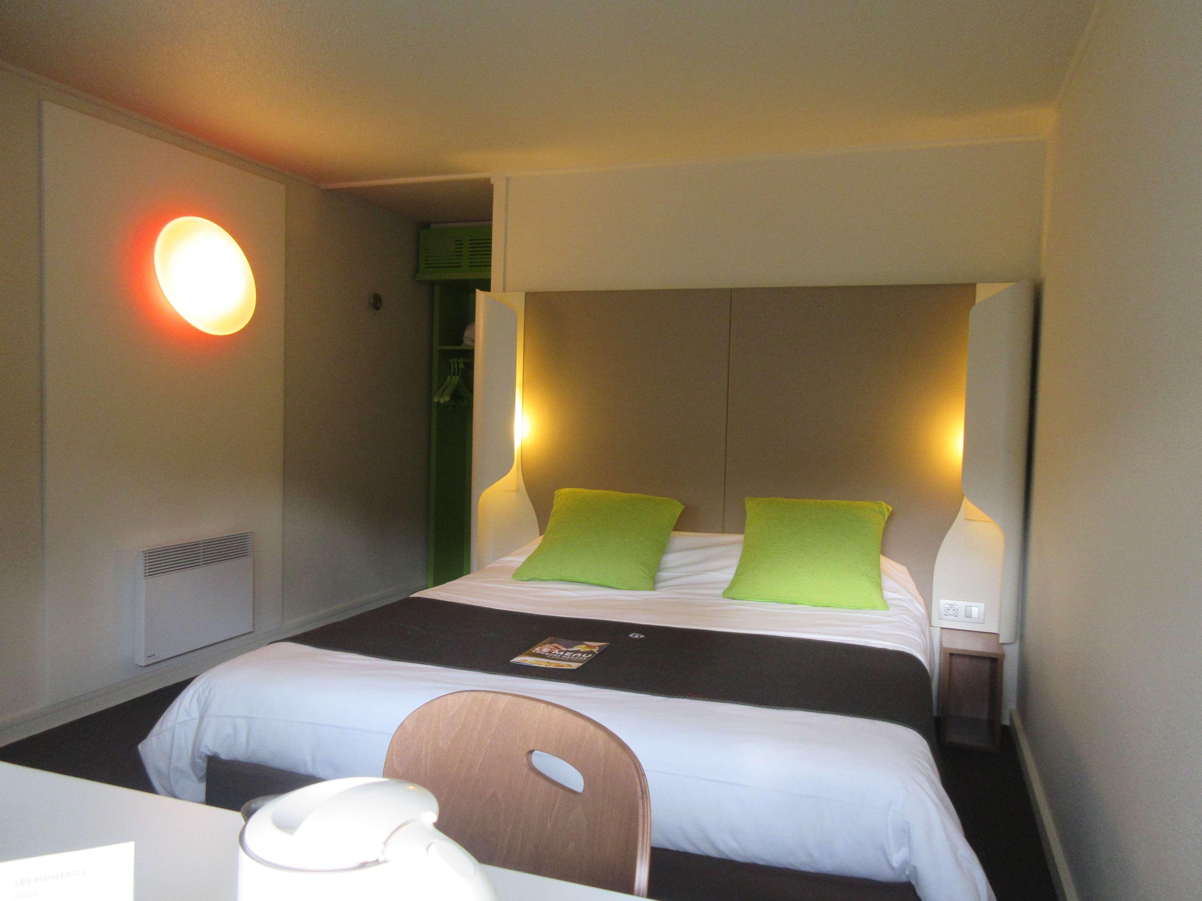 Campanile Bayeux Hotel Екстериор снимка