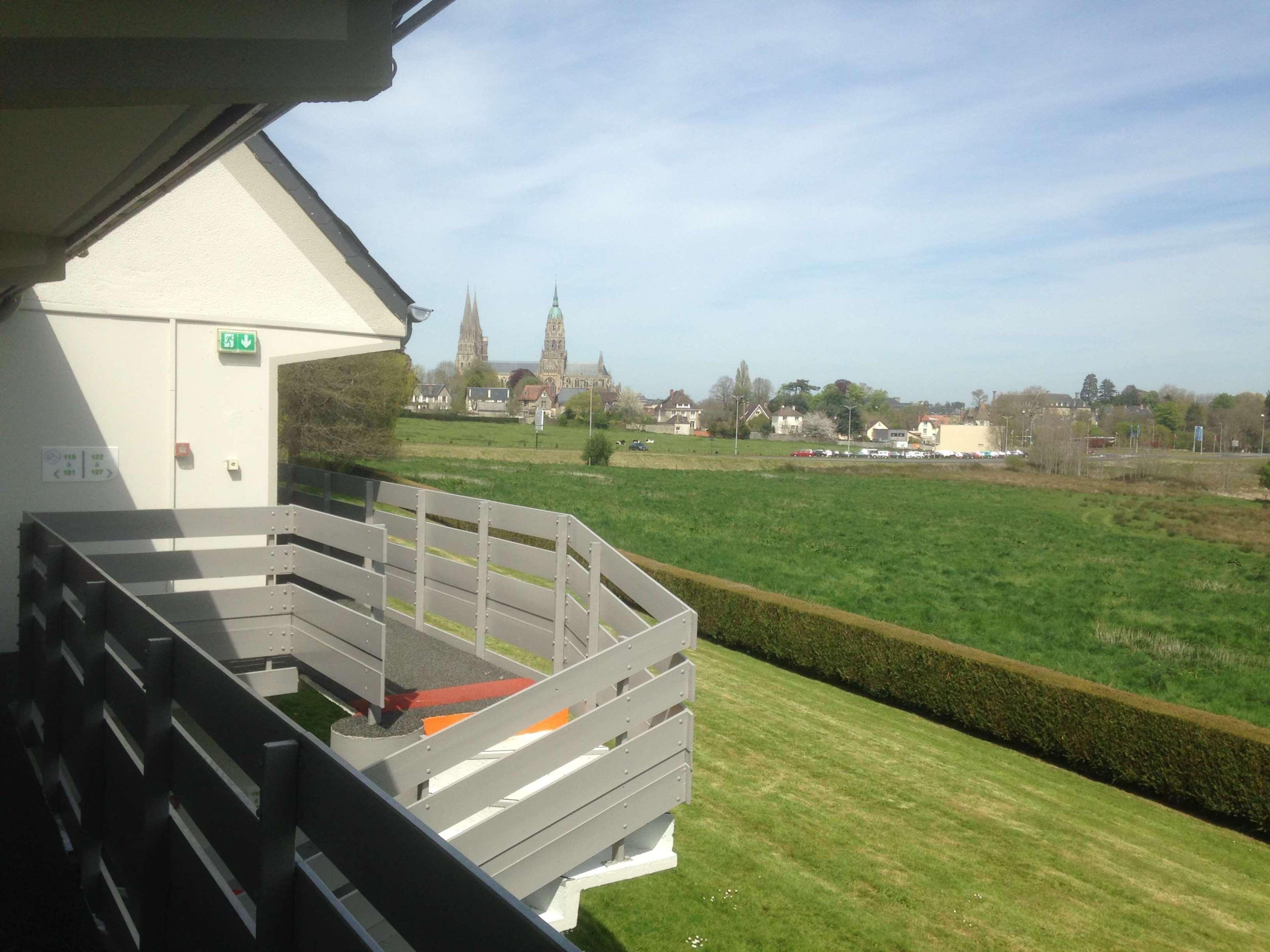 Campanile Bayeux Hotel Екстериор снимка