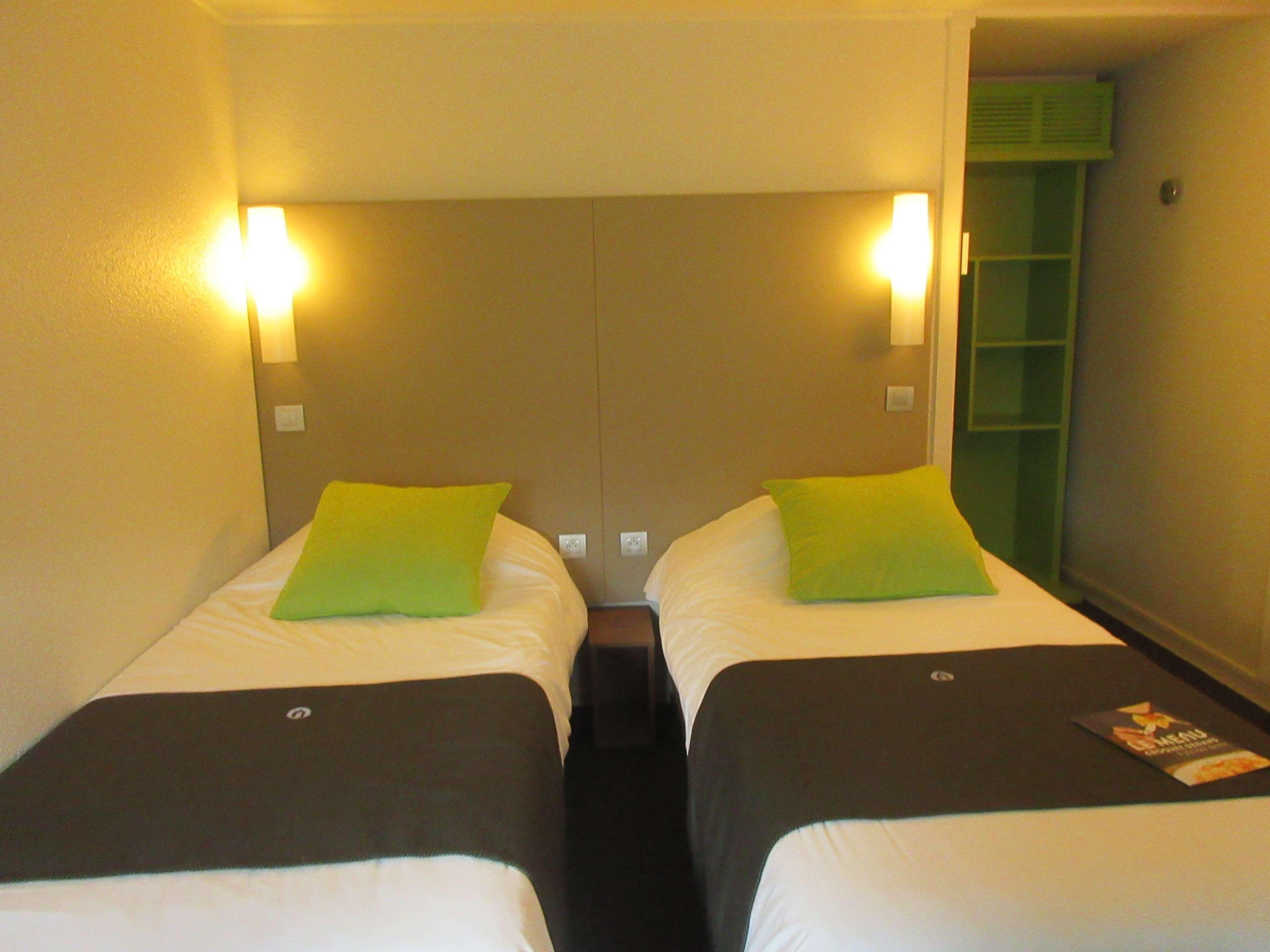 Campanile Bayeux Hotel Екстериор снимка