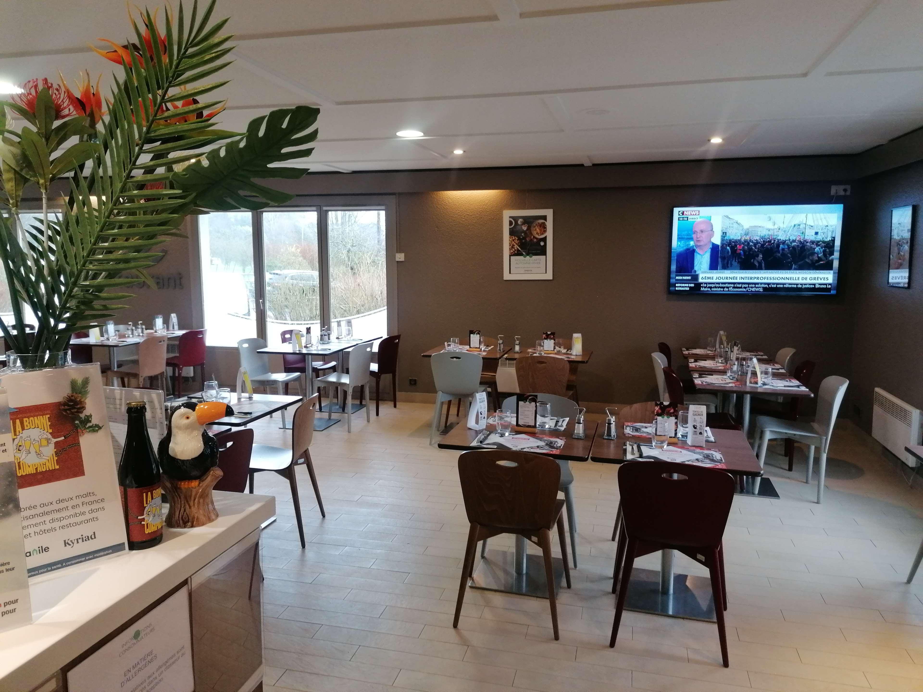 Campanile Bayeux Hotel Екстериор снимка