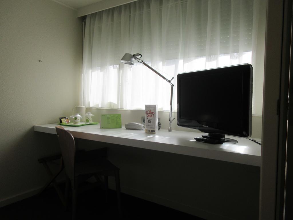 Campanile Bayeux Hotel Екстериор снимка